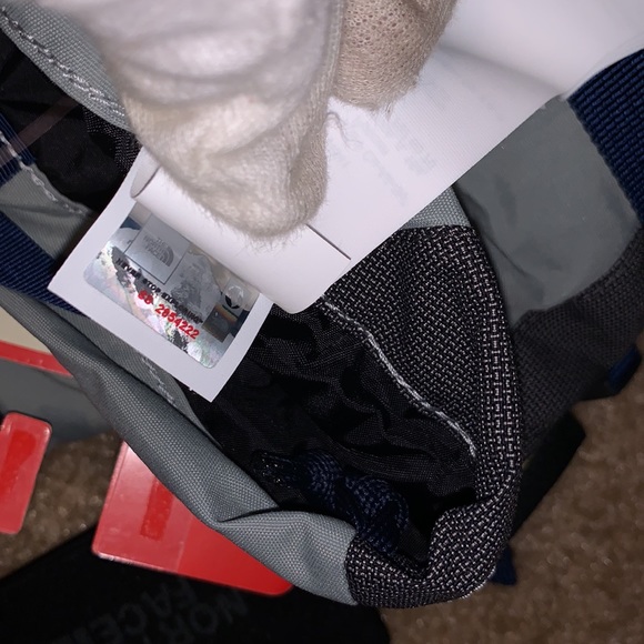 NWT The North Face Powdercloud Etip Glove, Large - Picture 10 of 10